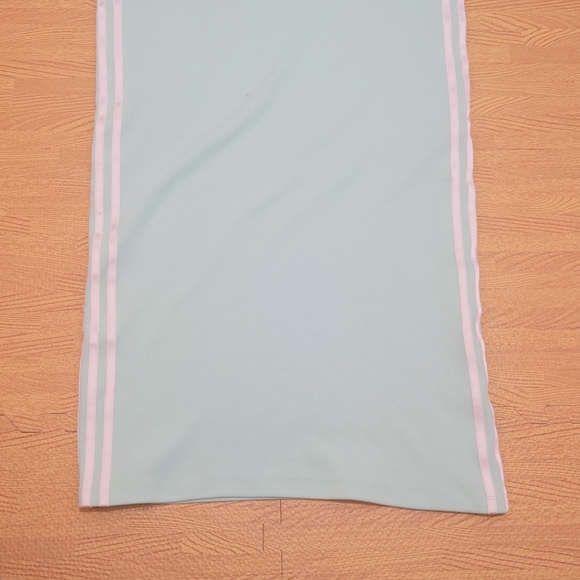 Adidas T-Shirt Dress Short Sleeve Girls 15-16 Years Green Popper Sides Trefoil - Picture 3 of 13